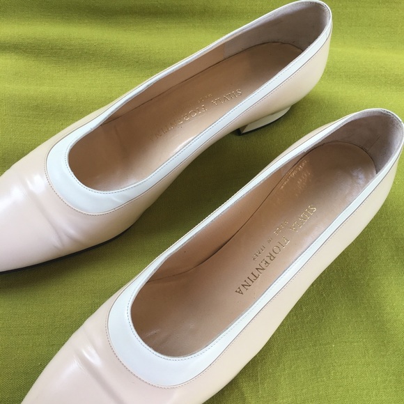 90’s Silvia Fiorentina Cream Patent Leather Pumps - Picture 6 of 8